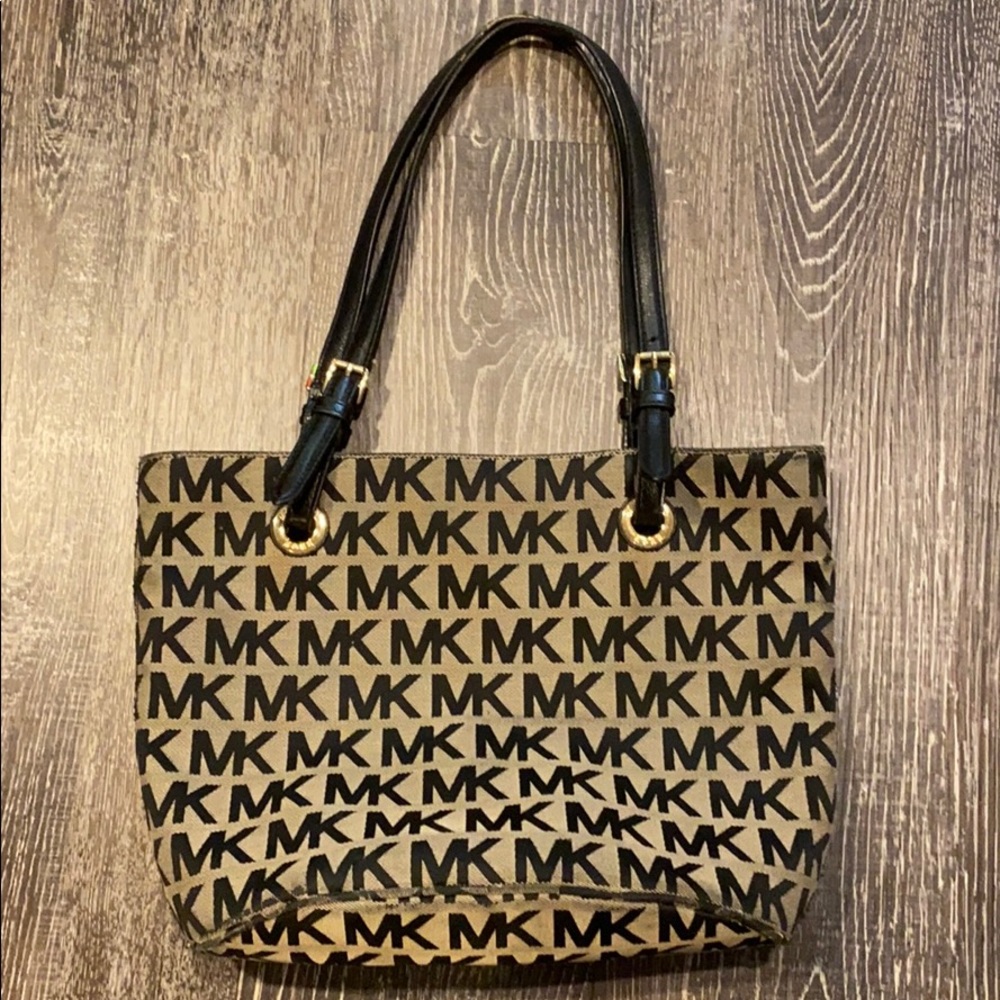 Michael Kors purse